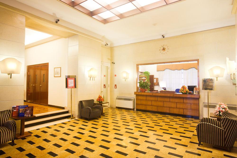 Bettoja Hotel Atlantico Rome Exterior photo
